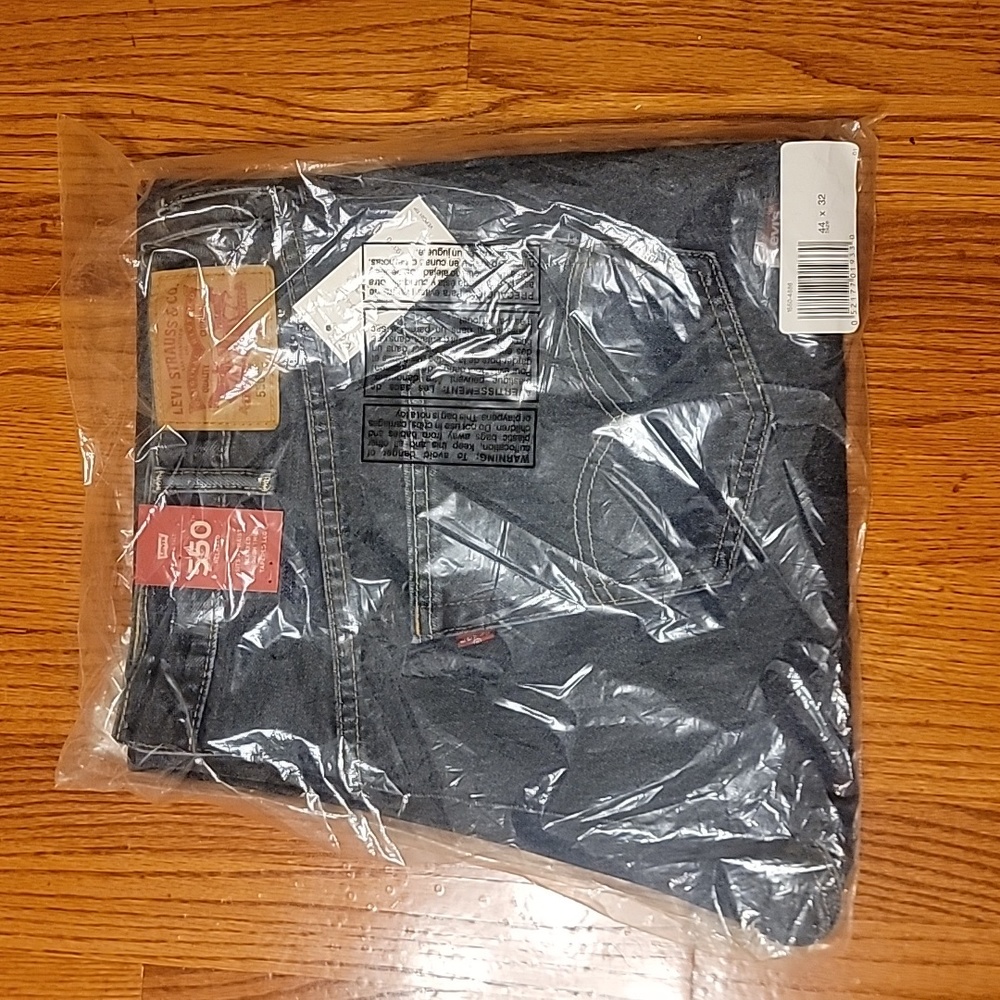 NEW Levi's Big and Tall Mens 550 Tapered Leg Relaxed Fit Jean